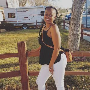 Meet your Posher, Lataya